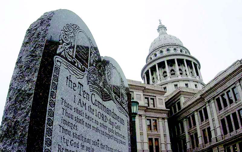 Appeals court considers Texas Ten Commandments law